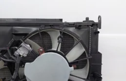 Кассета радиаторов для Toyota RAV4 2018 года на фотографиях