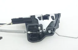 Уплотнитель передней правой двери для BMW 5er 2010 года на фотографиях