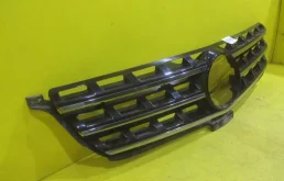 Решетка радиатора для Mercedes-Benz M class 2015 года на фотографиях