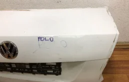 Дверь багажника для Volkswagen Polo 2011 года на фотографиях