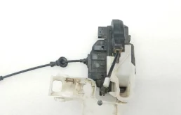 Уплотнитель передней правой двери для Kia Ceed 2007 года на фотографиях