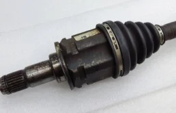 Привод передний левый для Toyota RAV4 2018 года на фотографиях