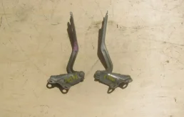 Капот для Mazda MPV 2001 года на фотографиях