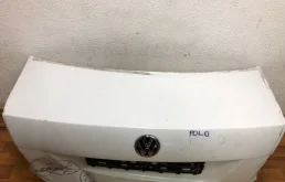 Дверь багажника для Volkswagen Polo 2011 года на фотографиях