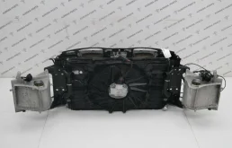 Панель радиатора (телевизор) для Porsche Panamera на фотографиях