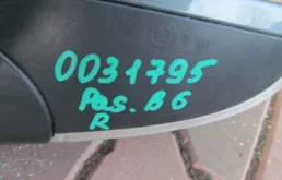 Стекла и зеркала для Volkswagen Passat 2006 года на фотографиях