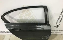 Дверь задняя правая для Volkswagen Passat 2017 года на фотографиях