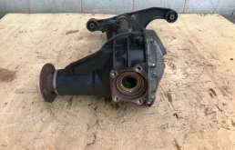 Редуктор переднего моста для Mitsubishi Pajero 2014 года на фотографиях