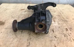 Редуктор переднего моста для Mitsubishi Pajero 2014 года на фотографиях