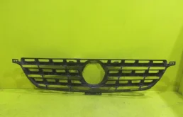 Решетка радиатора для Mercedes-Benz M class 2015 года на фотографиях