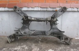 Задняя балка для Nissan Murano 2015 года на фотографиях