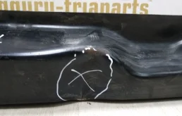 Усилитель заднего бампера для Volkswagen Tiguan 2009 года на фотографиях