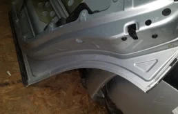 Дверь задняя правая для Volkswagen Touareg 2006 года на фотографиях