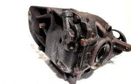 Редуктор заднего моста для BMW 3er 2006 года на фотографиях