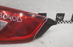 Фонарь внутренний левый для Nissan Qashqai 2013 года на фотографиях