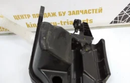 Бачок стеклоомывателя передний для Volkswagen Polo 2017 года на фотографиях