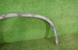 Расширитель арок передний левый для Volkswagen Tiguan 2010 года на фотографиях