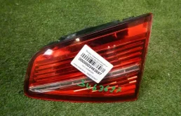 Фонарь внутренний правый для Volkswagen Passat 2019 года на фотографиях