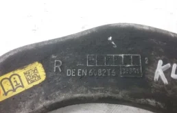 Рычаг передний правый нижний для BMW 5er 2018 года на фотографиях