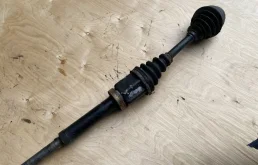 Привод передний правый для Volvo XC70 2005 года на фотографиях