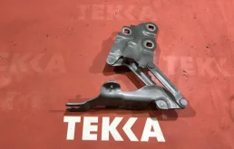 Петля капота левая для BMW X3 2017 года на фотографиях