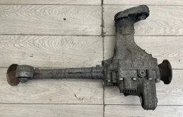 Редуктор переднего моста для Volkswagen Touareg 2009 года на фотографиях