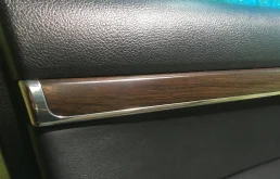 Обшивка двери передняя левая для Toyota Land Cruiser на фотографиях