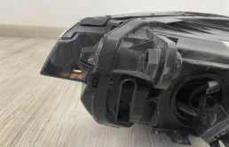 Фара ксенон левая для Volkswagen Passat 2015 года на фотографиях