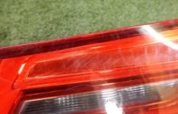 Фонарь внутренний правый для BMW 5er 2019 года на фотографиях