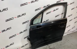 Дверь передняя левая для Citroen C4 2014 года на фотографиях