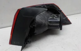 Фонарь внешний левый для Volkswagen Passat 2015 года на фотографиях