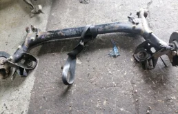 Задняя балка для Volkswagen Polo 2007 года на фотографиях