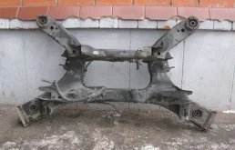 Задняя балка для Nissan Murano 2015 года на фотографиях