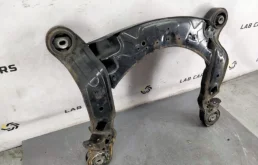 Подрамник двигателя для Audi A6 2008 года на фотографиях