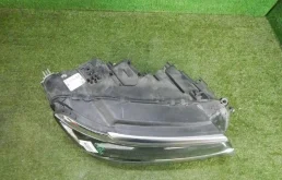 Фара ксенон левая для Volkswagen Tiguan 2016 года на фотографиях