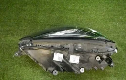 Фара правая для Mercedes-Benz S class 2018 года на фотографиях