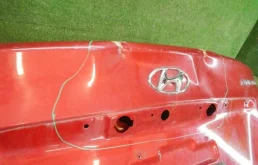 Дверь багажника для Hyundai Solaris 2015 года на фотографиях