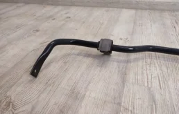 Стабилизатор поперечной устойчивости задний для Volkswagen Tiguan 2008 года на фотографиях