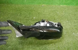 Стекла и зеркала для BMW 5er 2022 года на фотографиях