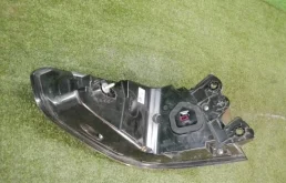 Фонарь внешний правый для BMW 5er 2019 года на фотографиях