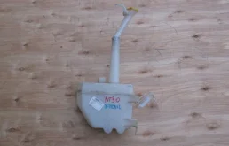 Бачок омывателя для Nissan X-Trail 2003 года на фотографиях