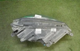 Фара ксенон левая для Mercedes-Benz S class 2014 года на фотографиях