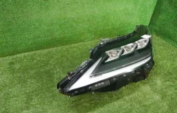 Фара левая для Lexus RX 2022 года на фотографиях