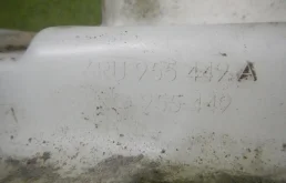 Бачок стеклоомывателя передний для Volkswagen Polo 2010 года на фотографиях