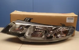 Фара левая для Kia Cerato 2010 года на фотографиях