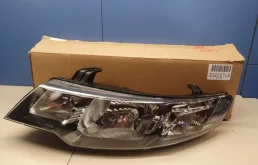 Фара левая для Kia Cerato 2010 года на фотографиях