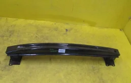 Усилитель заднего бампера для Skoda Octavia 2014 года на фотографиях