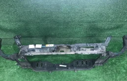 Панель радиатора (телевизор) для Kia Cerato 2015 года на фотографиях