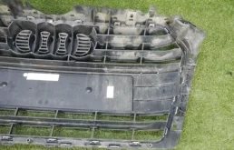 Решетка радиатора для Audi A4 2018 года на фотографиях