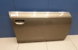 Дверь передняя правая для Audi A6 2002 года на фотографиях